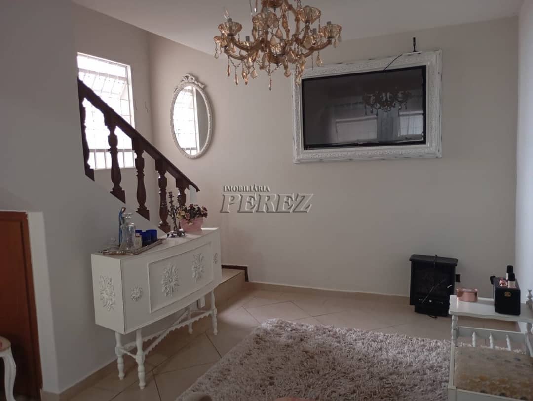 Casa, de 2 quartos, 280 m² à venda no Bancários - Londrina/PR - Foto 3