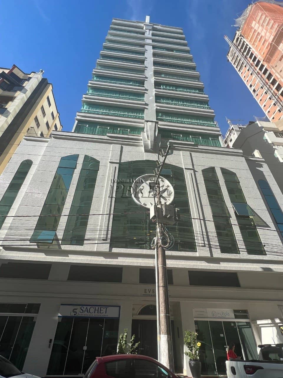Apartamento no Edifício Everest, de 3 quartos, 134 m² à venda no Meia Praia - Itapema/SC - Foto 2