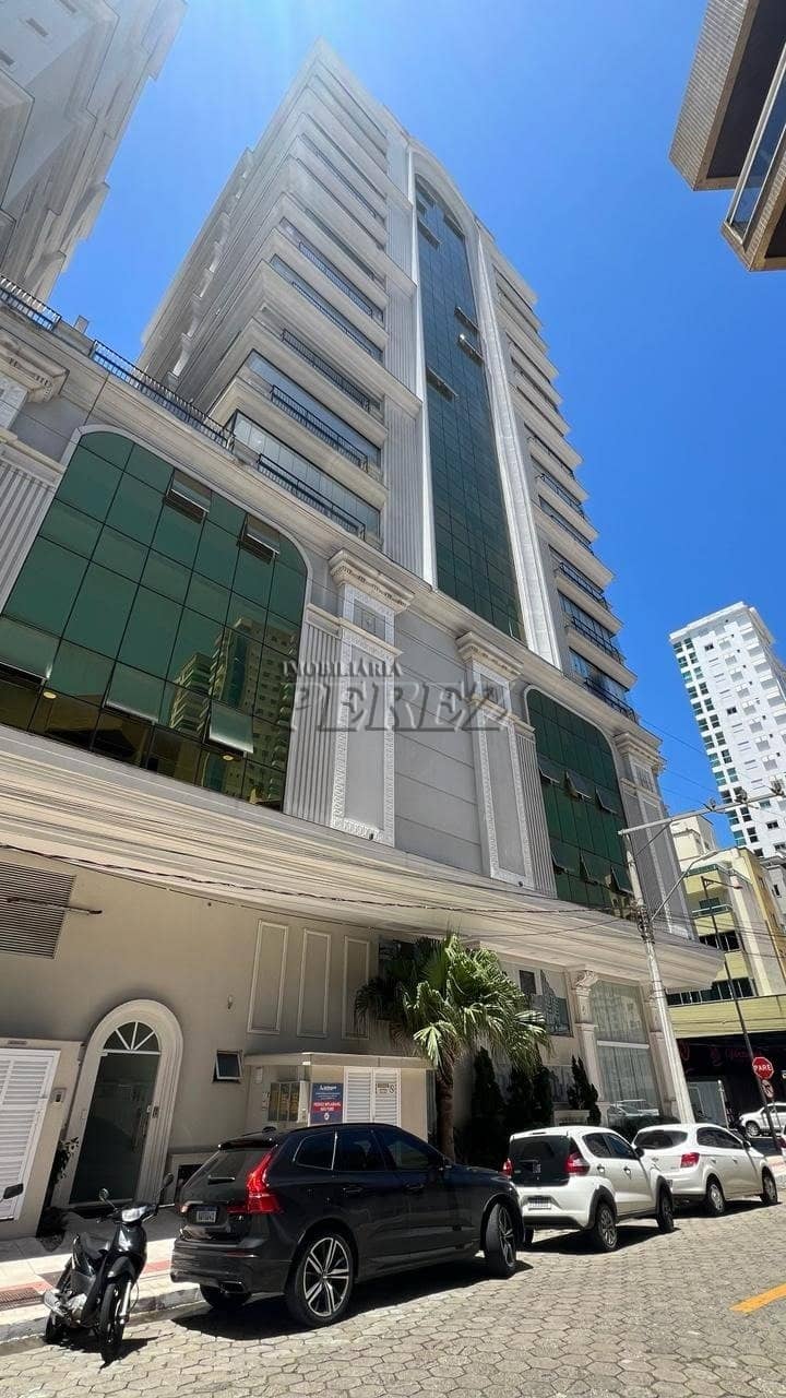 Apartamento no Edifício Magnifique Imperiale, de 4 quartos, 190 m² à venda no Meia Praia - Itapema/SC - Foto 1