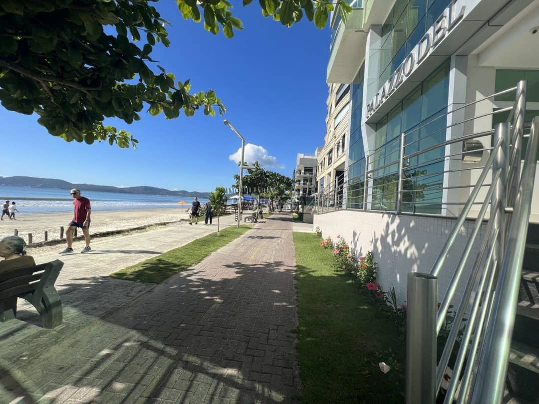 Apartamento de Alto Padrão Frente ao Mar - Edifício Palazzo Del Mare - Meia Praia, Itapema/SC - Foto 3