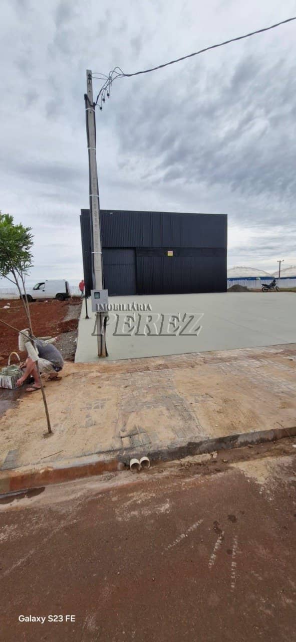Galpão, 375 m² para alugar no São Lourenço - Londrina/PR - Foto 1