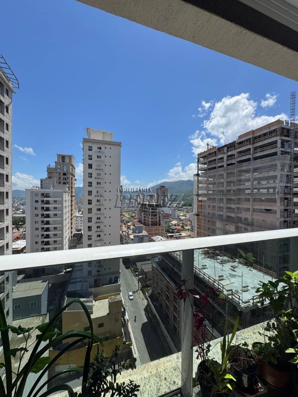 Apartamento no Edifício  Grand Rubi, de 1 quarto, 70 m² à venda no Meia Praia - Itapema/SC - Foto 1