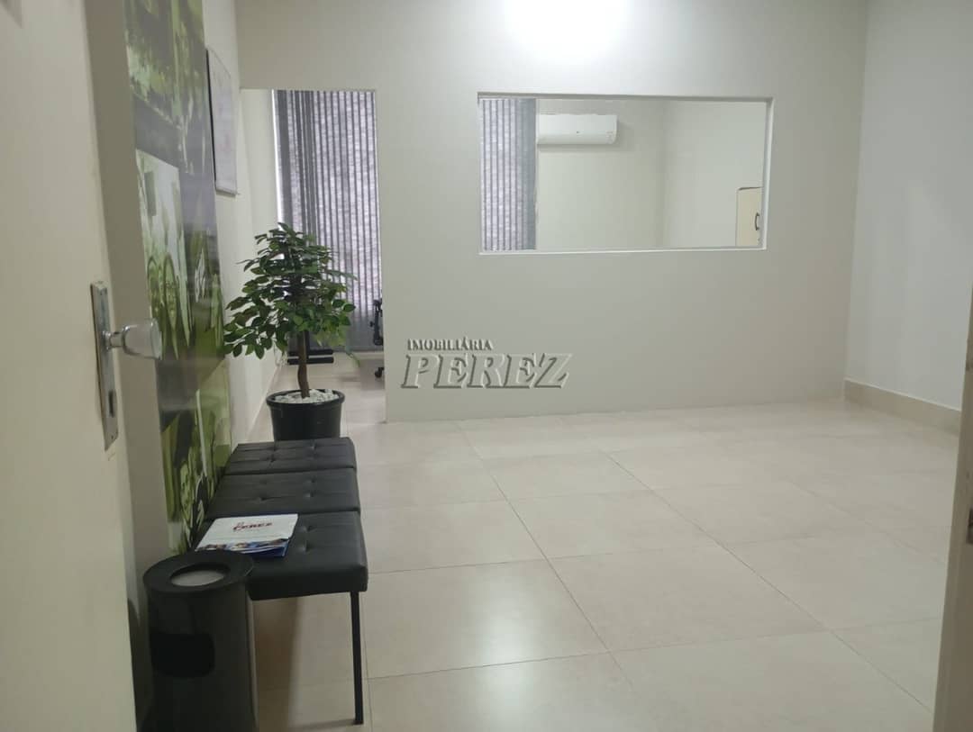 Sala comercial à venda no centro em Londrina, Edifício Oscar Fuganti. - Foto 1