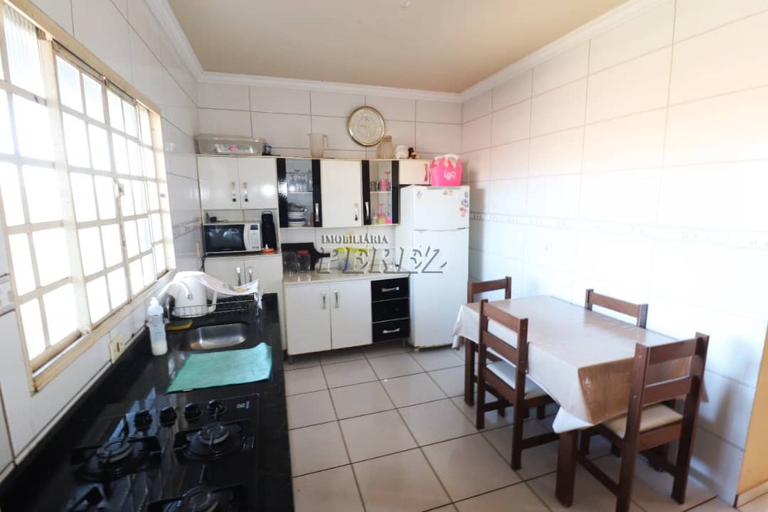 Casa, de 5 quartos, 180 m² para alugar no Jardim Planalto - Londrina/PR - Foto 4