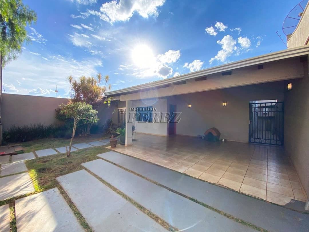 Casa, de 3 quartos, 220 m² para alugar no Antares - Londrina/PR - Foto 0