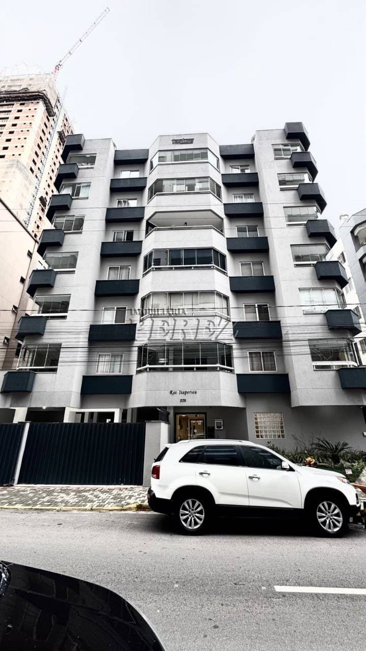 Apartamento no Edificio Itaparica, de 3 quartos, 154 m² à venda no Meia Praia - Itapema/SC - Foto 0