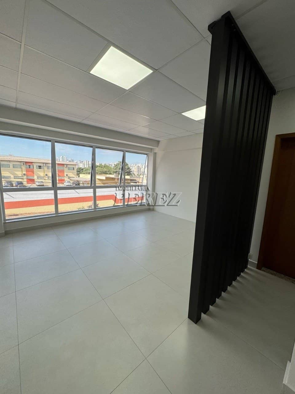 Salas, 28.61 m² para alugar no Centro - Londrina/PR - Foto 4