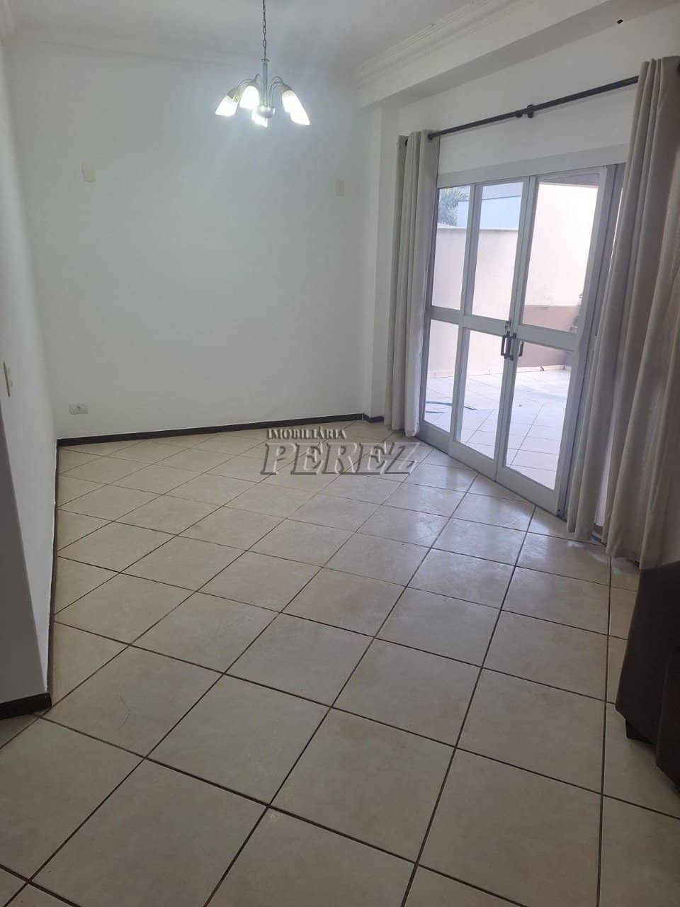 Casa  no Vale Do Arvoredo, de 4 quartos, 240 m² para alugar no Condomínio Vale Do Arvoredo - Londrina/PR - Foto 2