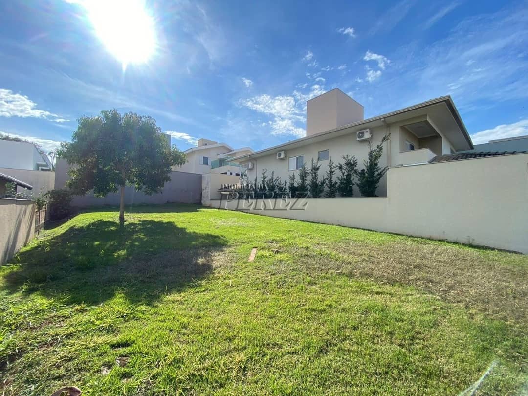 Terreno à venda no Condomínio Royal Forest - Foto 1