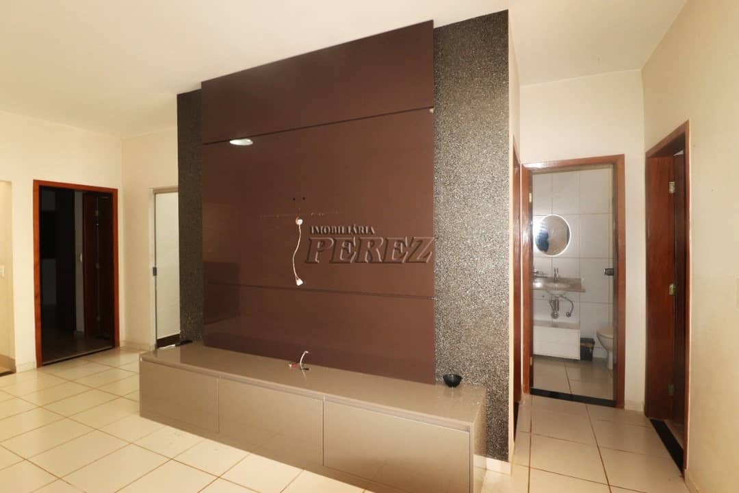 Casa, de 3 quartos, 105 m² para alugar no Bela Itália - Londrina/PR - Foto 3