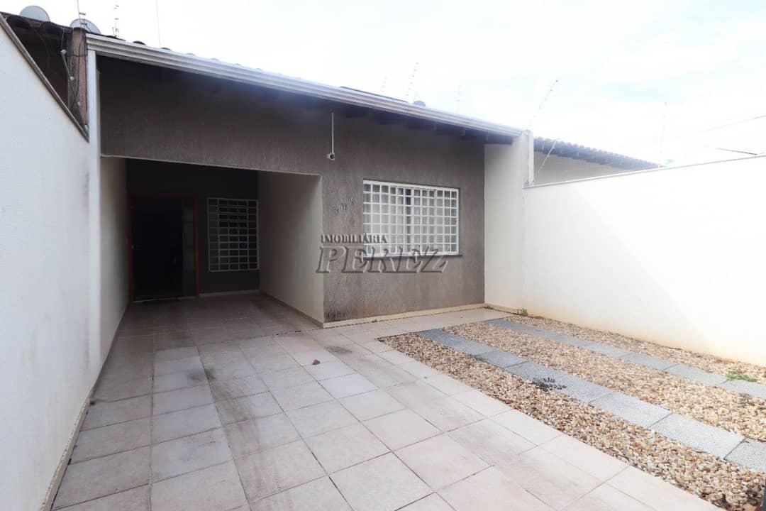 Casa, de 3 quartos, 105 m² para alugar no Bela Itália - Londrina/PR - Foto 0
