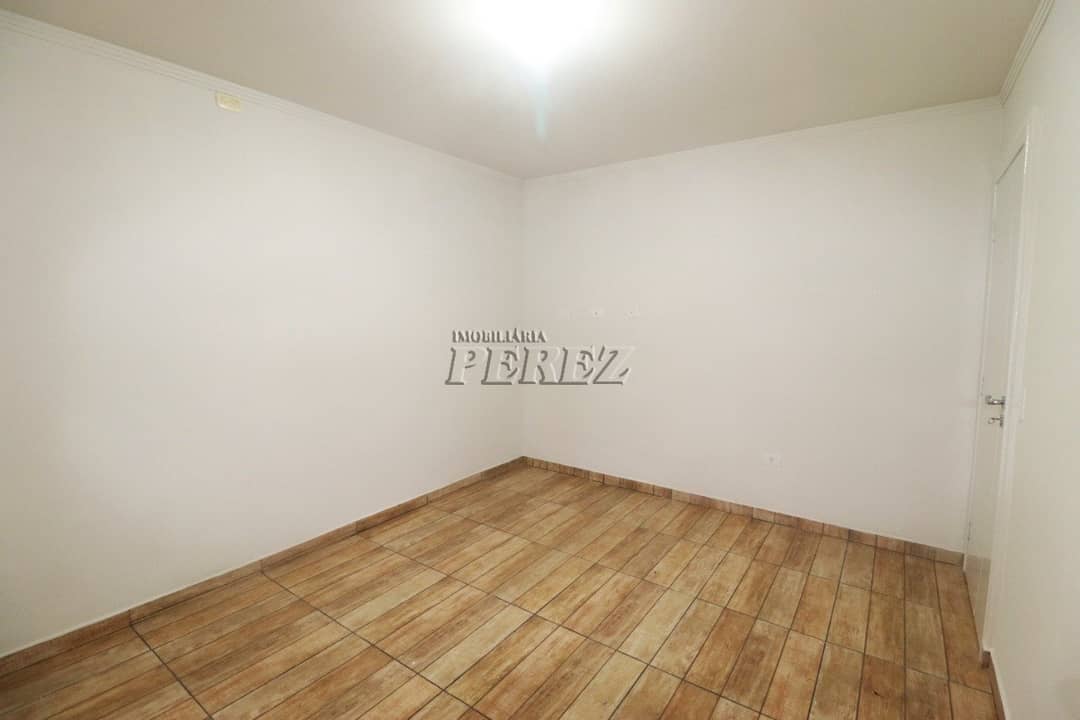 Casa, de 3 quartos, 96 m² para alugar no Bancários - Londrina/PR - Foto 2