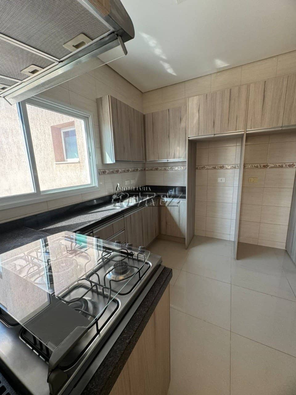 Venda de Sobrado no Condomínio Sun Lake Residence - Exclusividade, conforto e segurança em um dos condomínios mais desejados de Londrina! - Foto 4