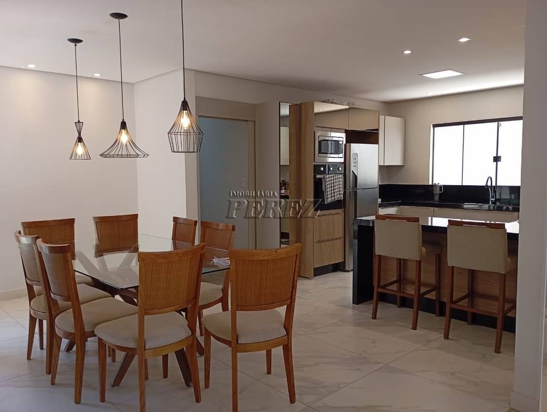 Casa à venda com edícula na Região Leste de Londrina - conforto, espaço e localização estratégica  Encante-se com esta excelente casa localizada na Re - Foto 4