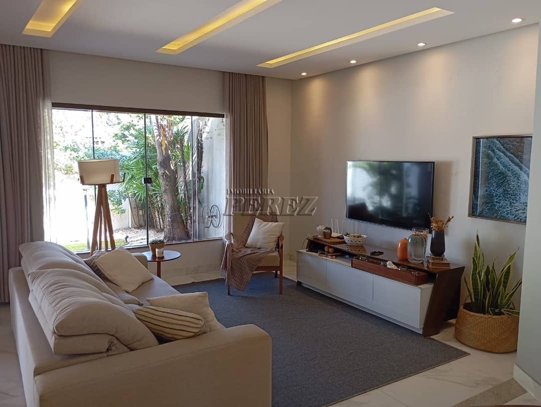 Casa à venda com edícula na Região Leste de Londrina - conforto, espaço e localização estratégica  Encante-se com esta excelente casa localizada na Re - Foto 3