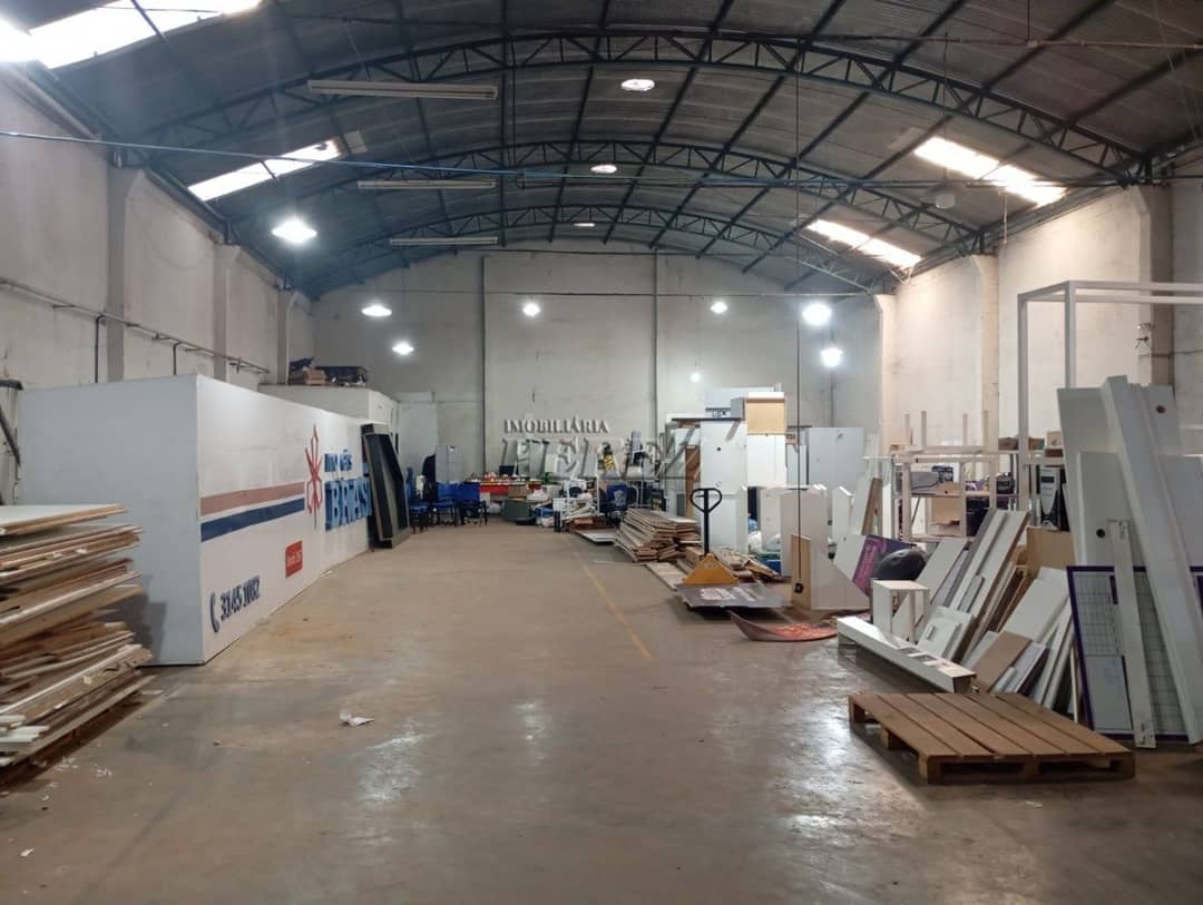 Galpão, 892.77 m² para alugar no Centro - Londrina/PR - Foto 3
