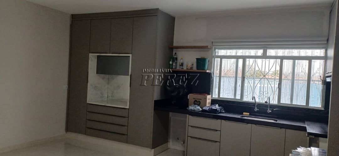Sobrado, de 4 quartos, 450 m² para alugar no Bancários - Londrina/PR - Foto 3