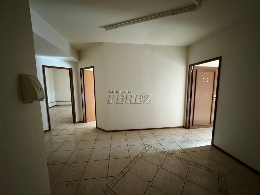 Salas no Edifício Batistella, 213 m² para alugar no Vitória - Londrina/PR - Foto 2