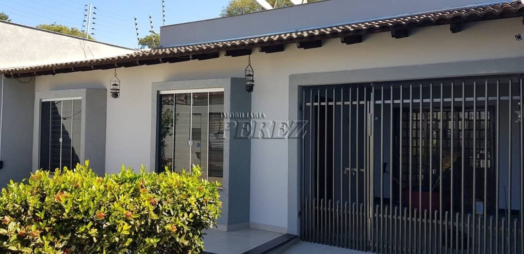 Venda de Casa Térrea no Nilton Gavetti - Reformada, Ampla e Próxima ao Lago Norte! - Foto 3