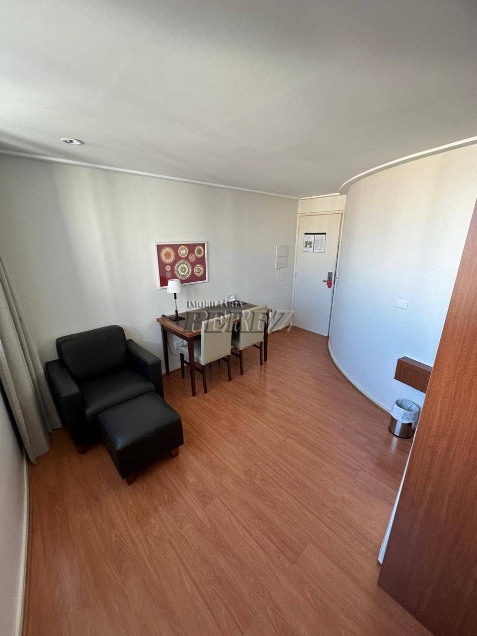 Flat a venda, mobiliado no Boulevard Hotel!  Seu investimento com alto padrão no coração de Londrina - Foto 3