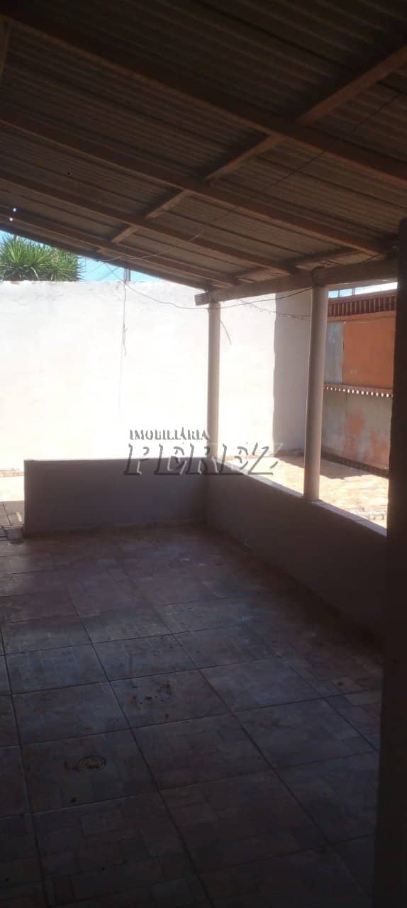 Venda de Casa com edícula à venda na Rua Maria Josefa de Carvalho - Versatilidade e ótimo custo-benefício em Londrina! - Foto 4