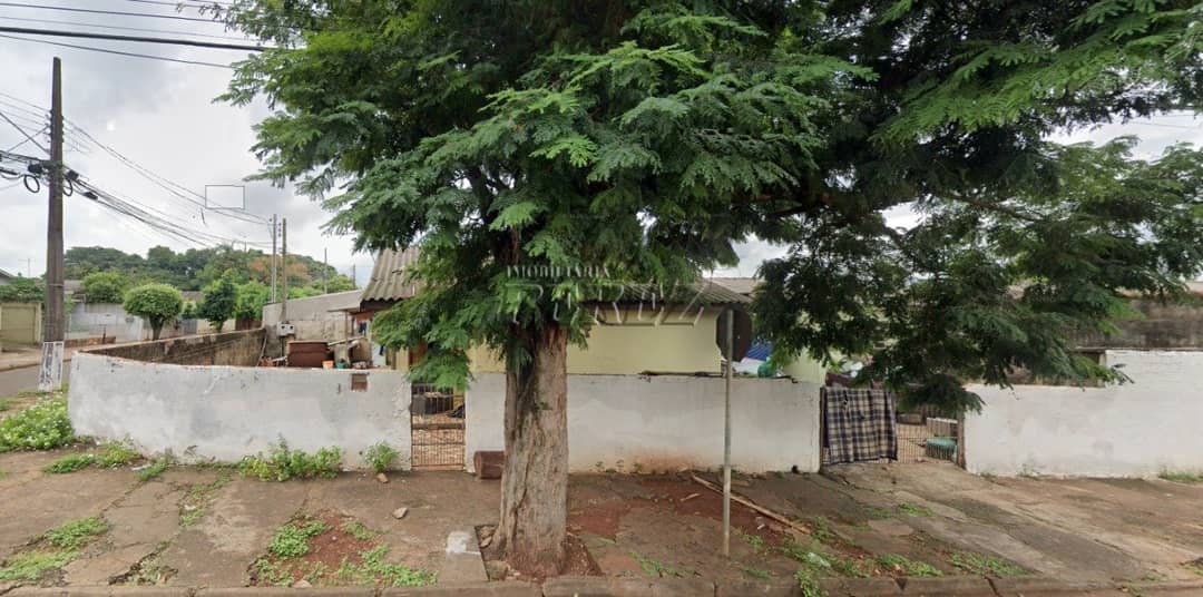 Venda de casa no Bairro Luiz de Sá - Casa de esquina com excelente terreno na Zona Norte de Londrina! - Foto 2