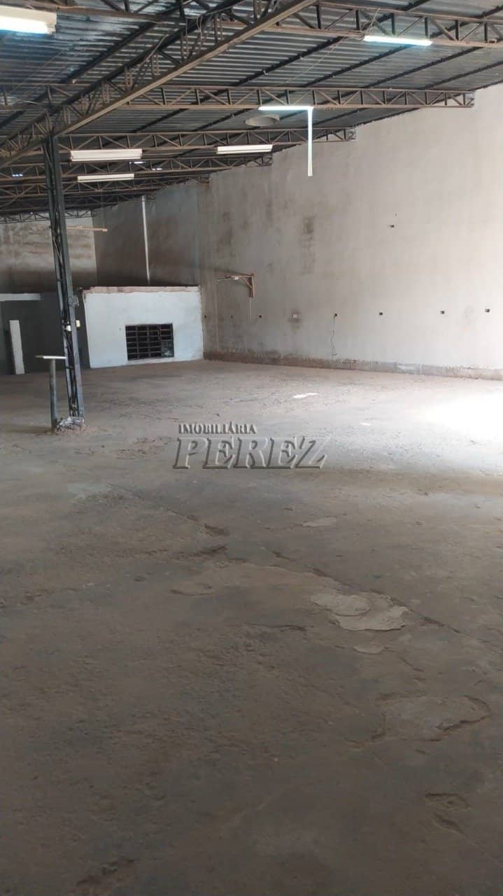 Galpão à Venda e locação no Bairro Catuaí - 300 m² de terreno e construção em Londrina - Foto 1