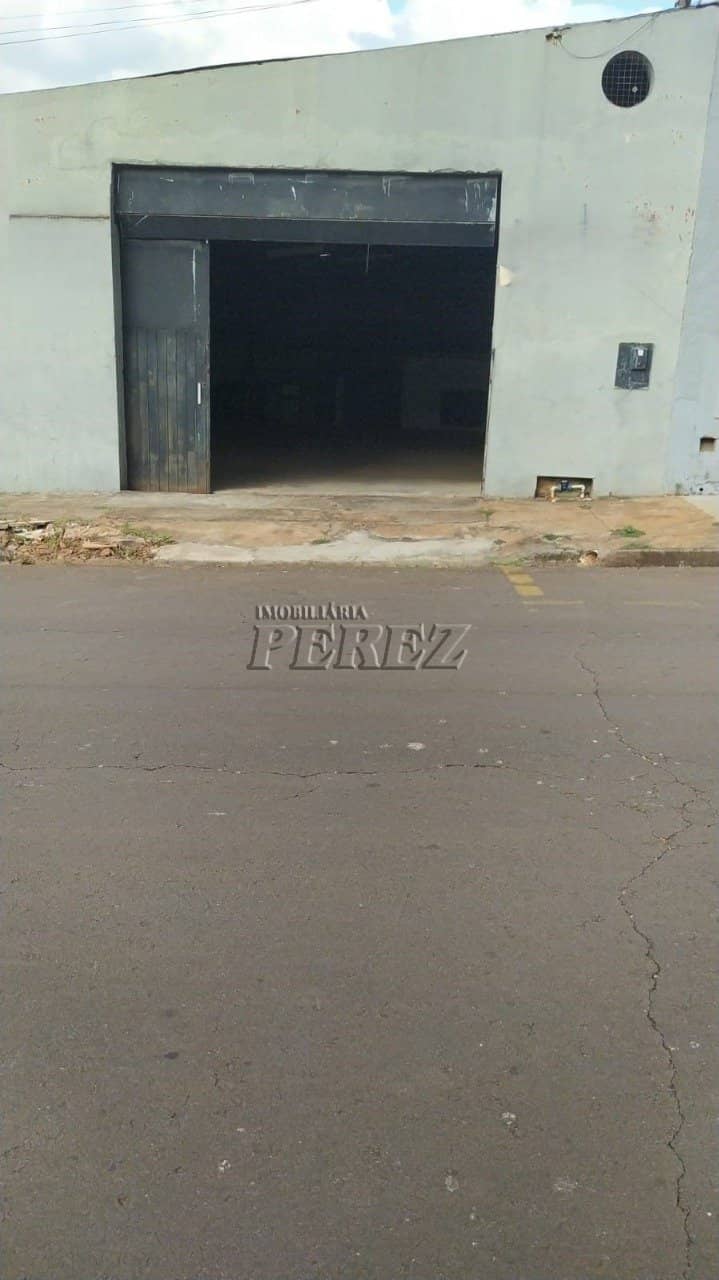 Galpão à Venda e locação no Bairro Catuaí - 300 m² de terreno e construção em Londrina - Foto 4