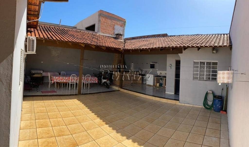 Casa à venda com Edícula na Zona Norte de Londrina - Conforto e Espaço em um Só Lugar! - Foto 0