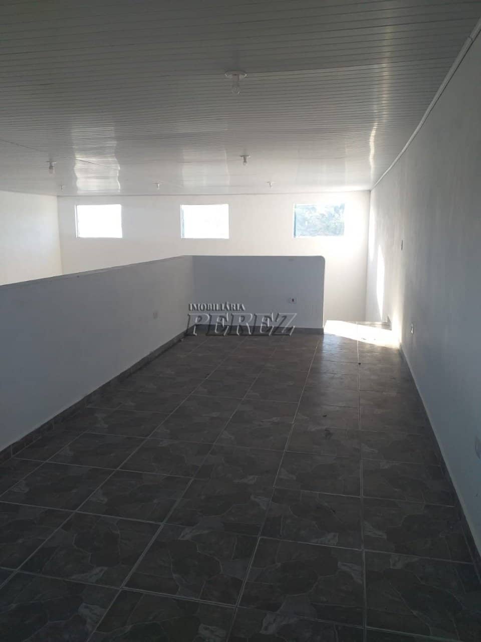 Barracão Comercial à Venda na Zona Leste de Londrina - Espaço e Versatilidade para o Seu Negócio! - Foto 3