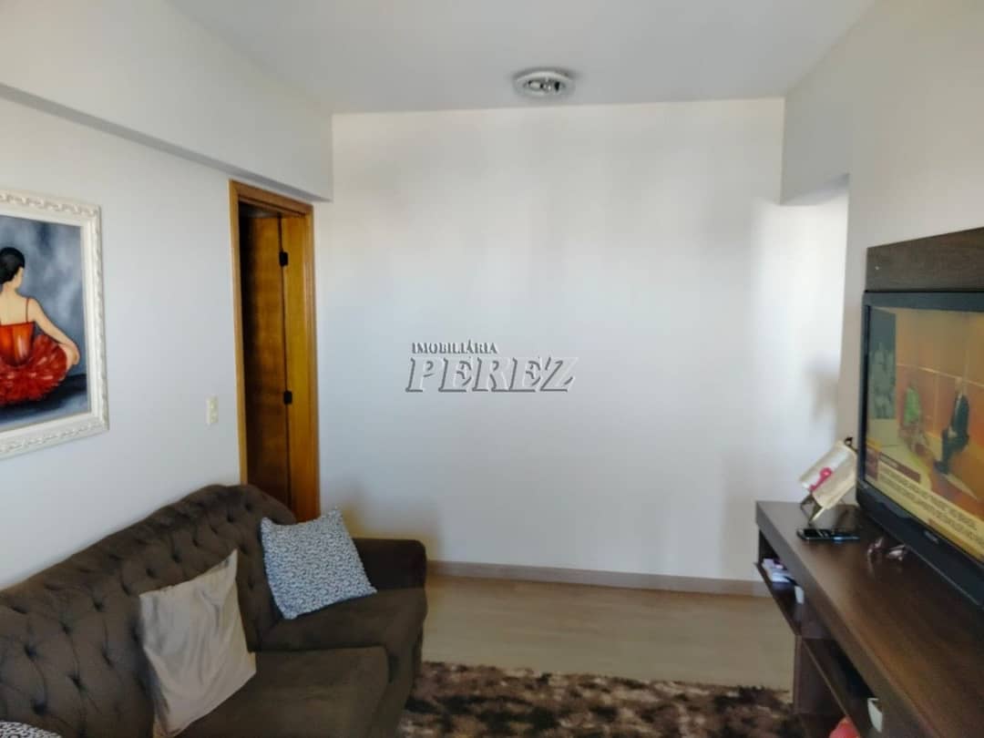 Apartamento à venda em Andar Alto com 2 Dormitórios, Sacada e Área Gourmet - Vista Privilegiada em Londrina!