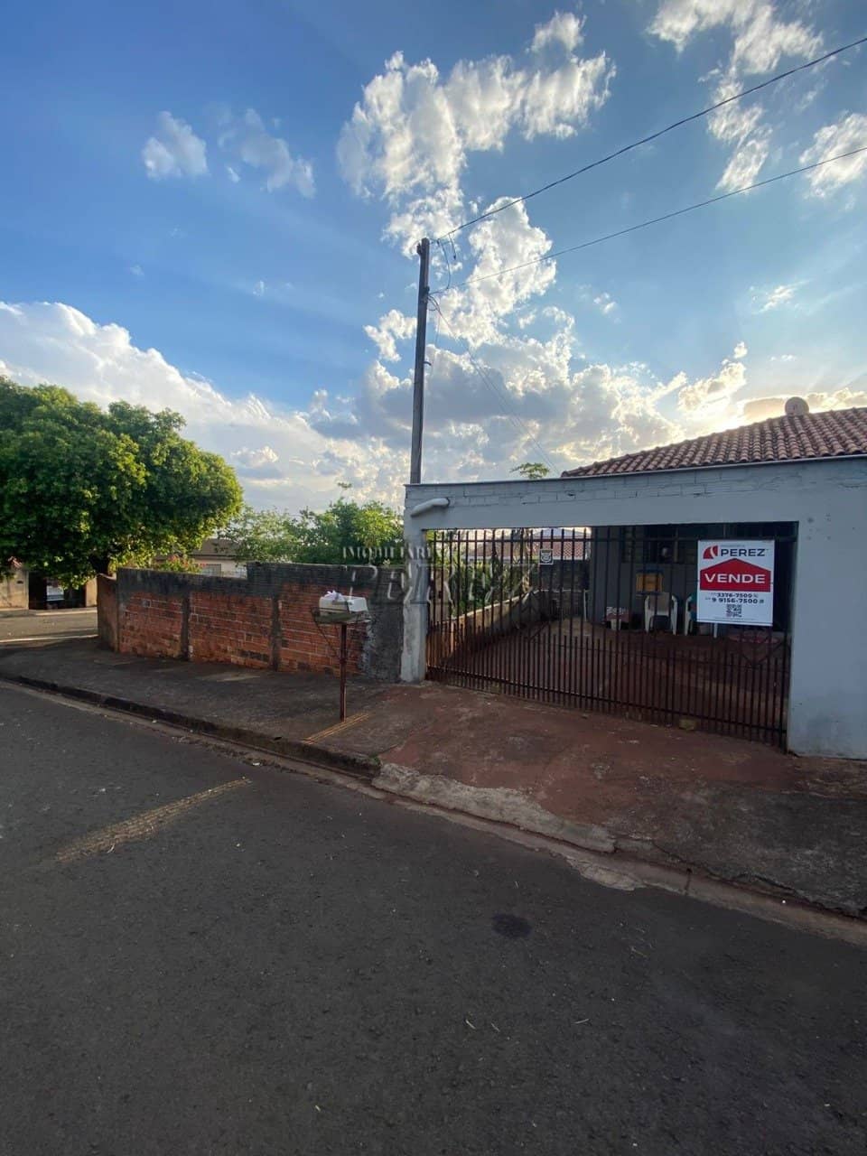 Casa à Venda na Zona Norte de Londrina - 3 Quartos em Terreno de 320m² - Foto 0