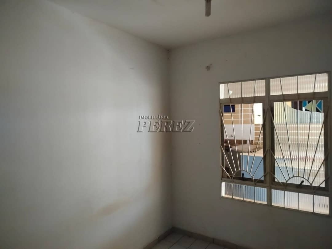Casa à venda com Dois imóveis - 2 Dormitórios na Frente e 2 nos Fundos com Churrasqueira - Foto 1