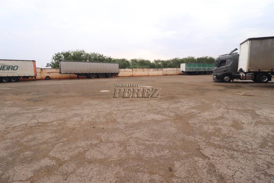 Barracão com doca e pátio em condomínio fechado para alugar na vila Yara, região central de Londrina - Foto 2