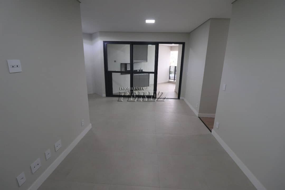 Apartamento para alugar no Odyssey na região central de Londrina - Foto 4