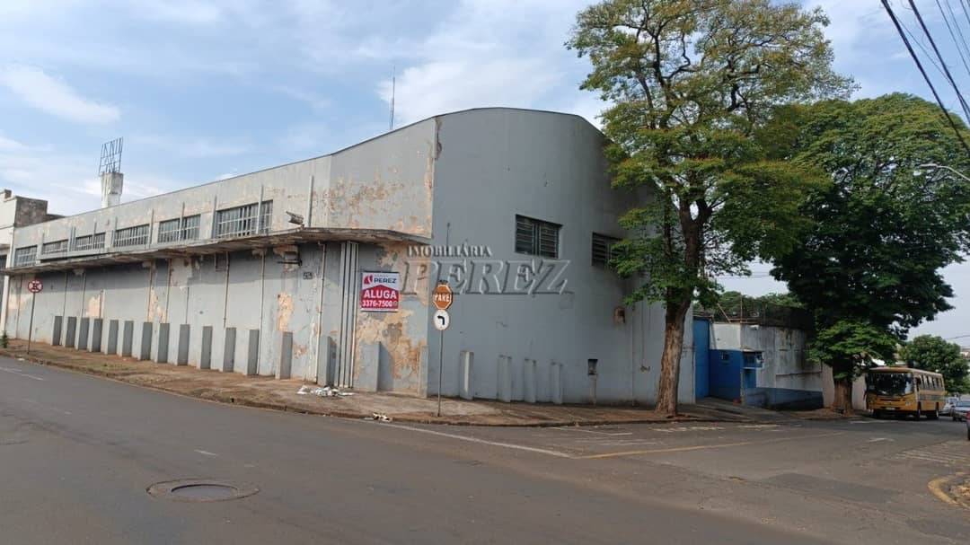 Barracão para alugar no centro - Foto 0
