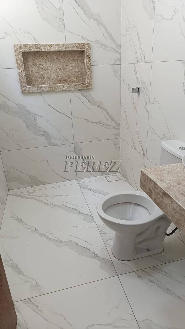 As oportunidades como esta não aparecem todos os dias! Uma casa novinha, com alto padrão de acabamento e pronta pra receber a sua família em um dos co - Foto 4