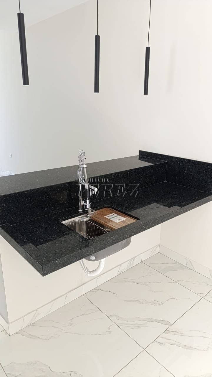 As oportunidades como esta não aparecem todos os dias! Uma casa novinha, com alto padrão de acabamento e pronta pra receber a sua família em um dos co - Foto 3