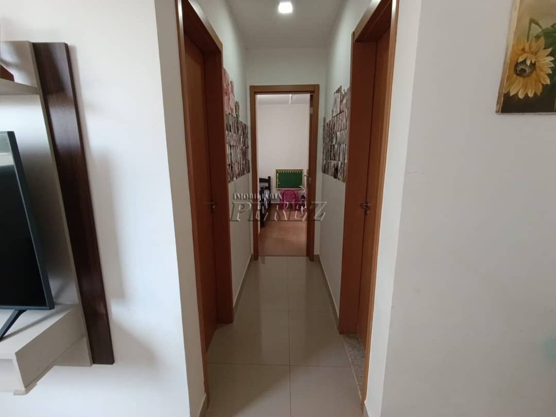 Apartamento à venda no Condomínio Lagoa Dourada na região leste de Londrina - Foto 2