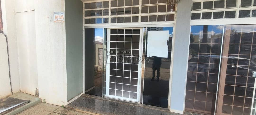 Sala para alugar na Av. Celso Garcia Cid na região Leste de Londrina - Foto 2
