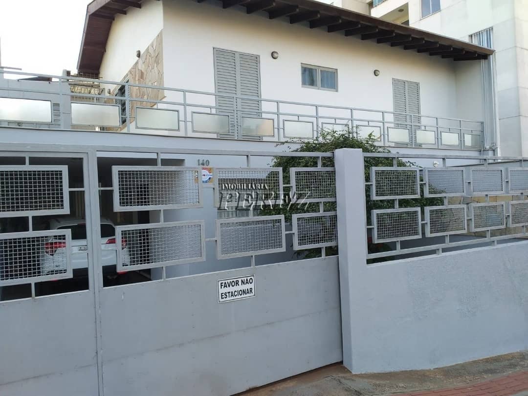 Sobrado à venda na região central de Londrina - Foto 0