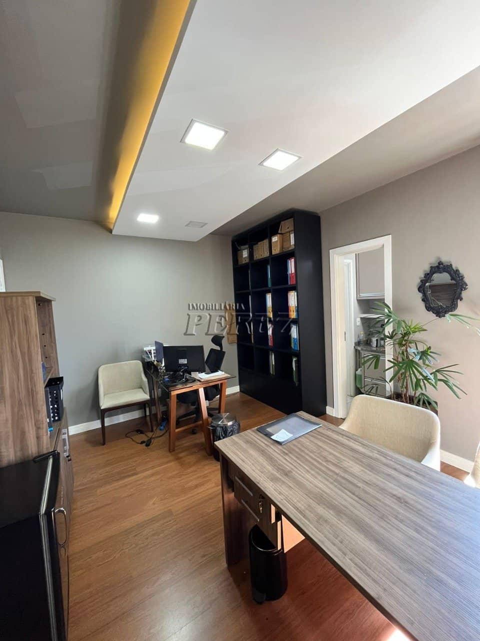 Sala comercial à venda no Edifício Ângelo Meranca na região central de Londrina - Foto 1