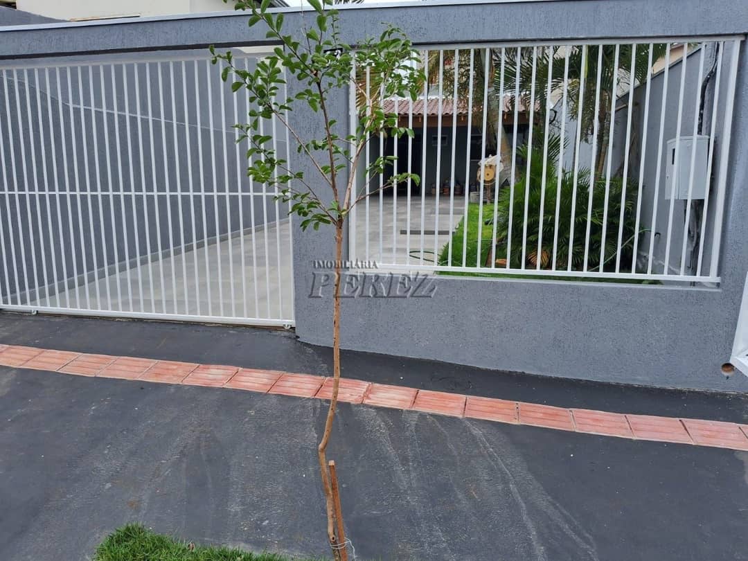 Casa à venda no Jardim Colúmbia na região oeste de Londrina - Foto 0