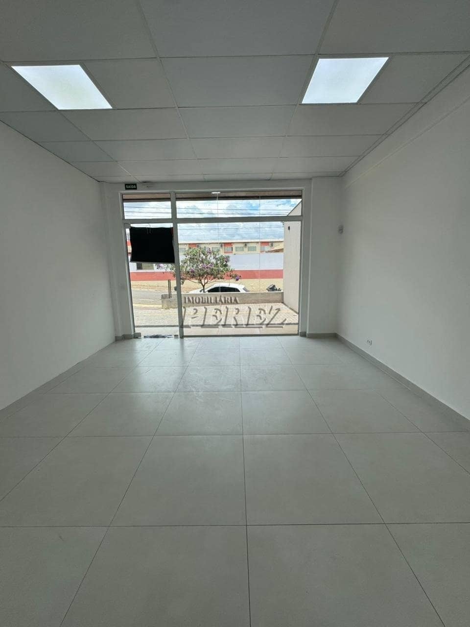 Sala para alugar no centro de Londrina, na Rua Alagoas. - Foto 1