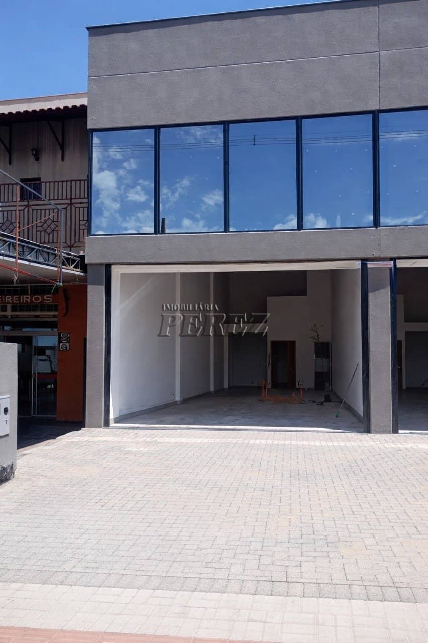 Sala comercial para alugar na Av Saul Elkind na região norte de Londrina - Foto 0