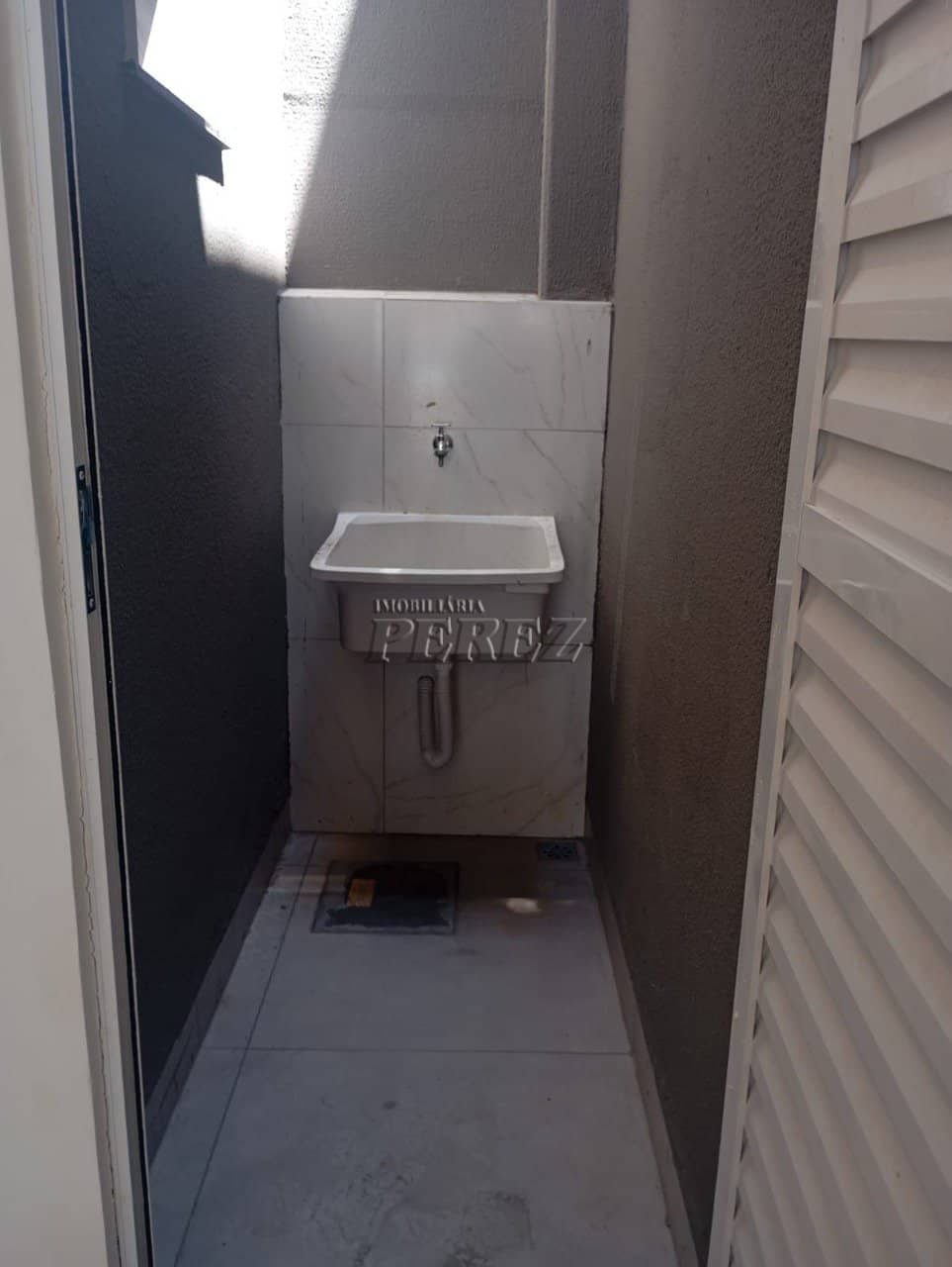 Sala comercial para alugar na Av Saul Elkind na região norte de Londrina - Foto 4