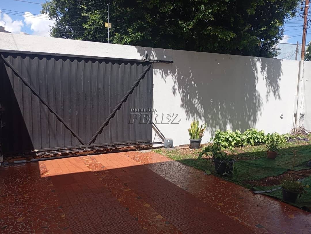 Casa à venda e locação no Jardim Londrilar região central de Londrina - Rua Moreira Cabral - Foto 1