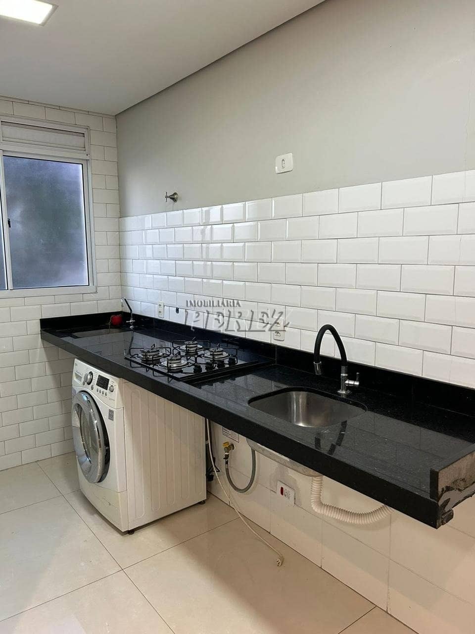 Apartamento à venda no Condomínio Spazio Lyon na região norte de Londrina - Foto 3