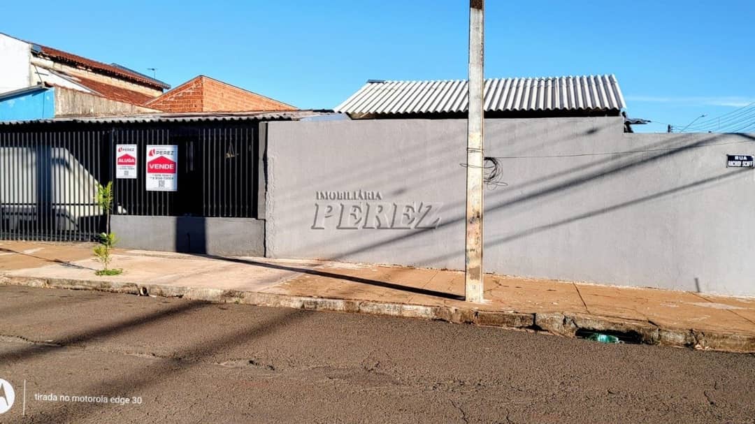 Casa à venda e locação no Ernani Moura Lima na região leste de Londrina - Foto 0