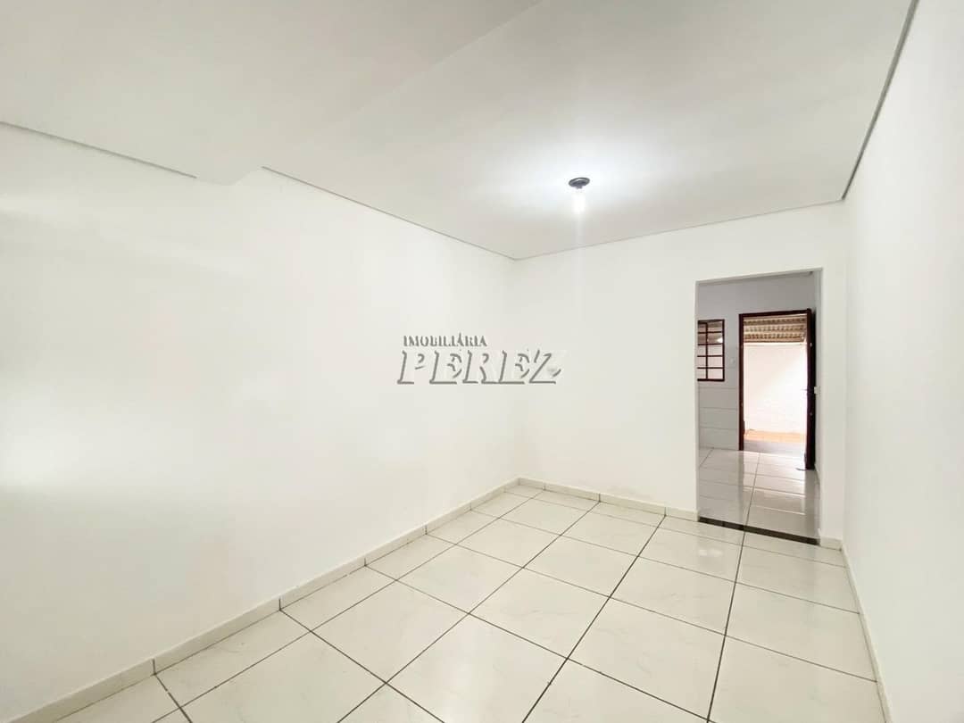 Casa, de 2 quartos, 50 m² para alugar no Guanabara - Londrina/PR - Foto 2